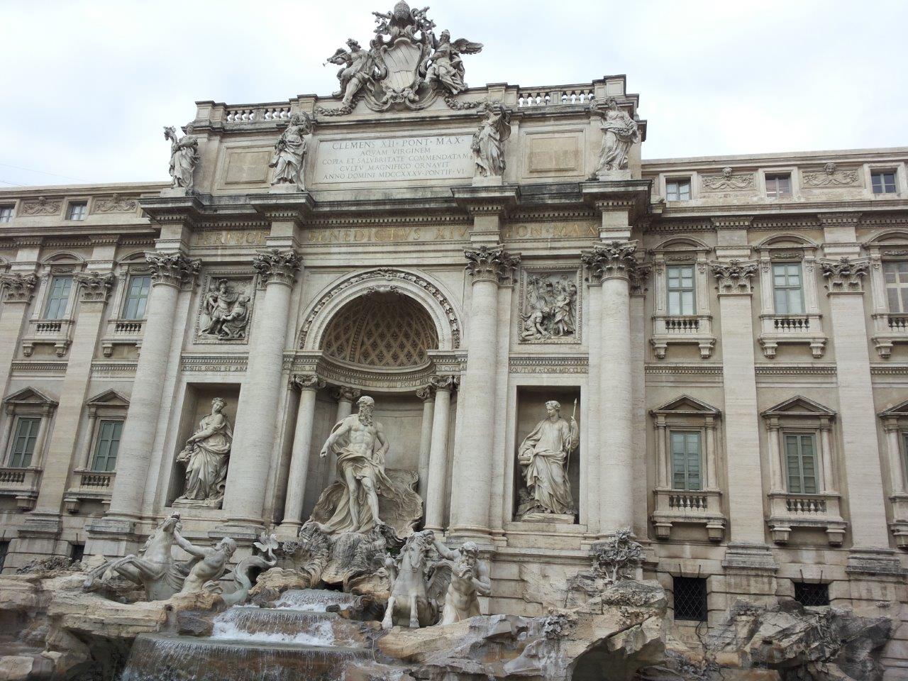 Que voir faire à Rome en 24 heures - fontaine de trevi rome italie
